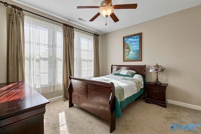 24 Tall Oak Blvd, Huntsville, AL 35824