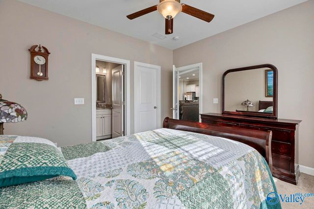 24 Tall Oak Blvd, Huntsville, AL 35824