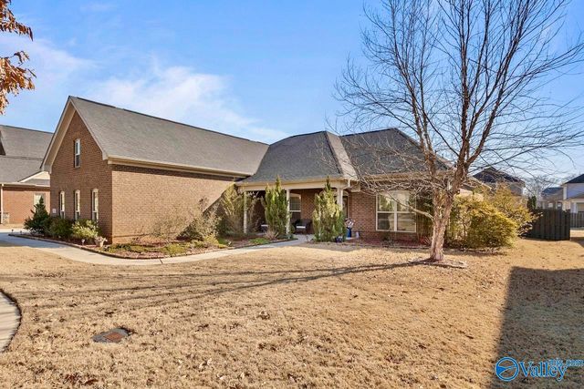 24 Tall Oak Blvd, Huntsville, AL 35824