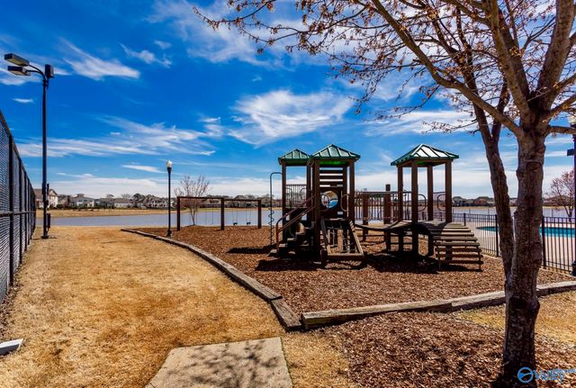 24 Tall Oak Blvd, Huntsville, AL 35824