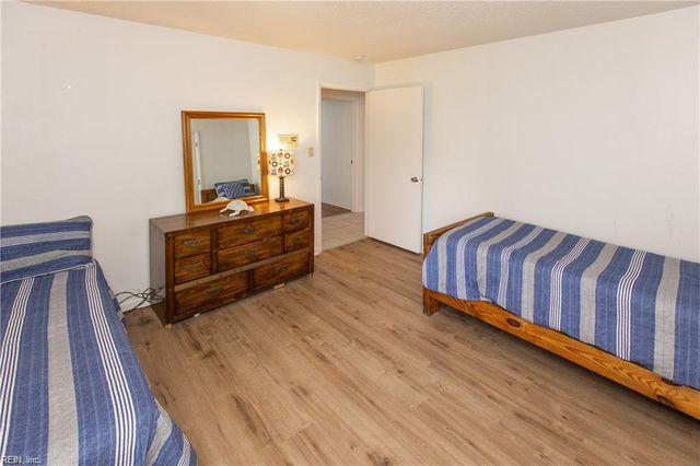 121 78th ST, Virginia Beach, VA 23451