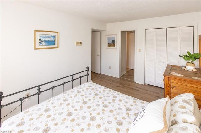 121 78th ST, Virginia Beach, VA 23451