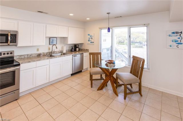 121 78th ST, Virginia Beach, VA 23451
