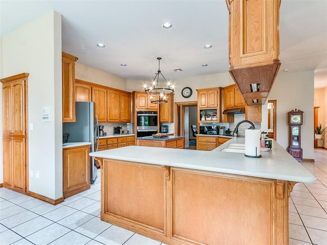 1701 SW 38th Street, Moore, OK 73160