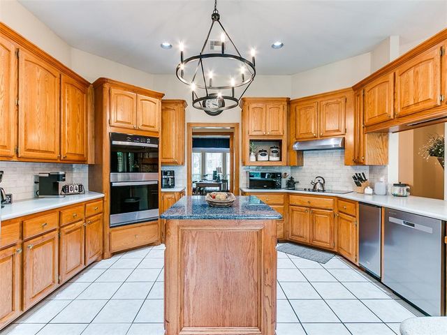 1701 SW 38th Street, Moore, OK 73160