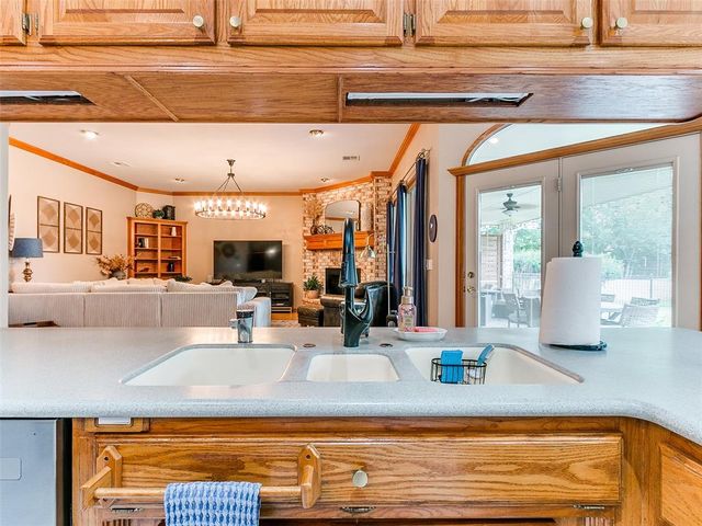 1701 SW 38th Street, Moore, OK 73160