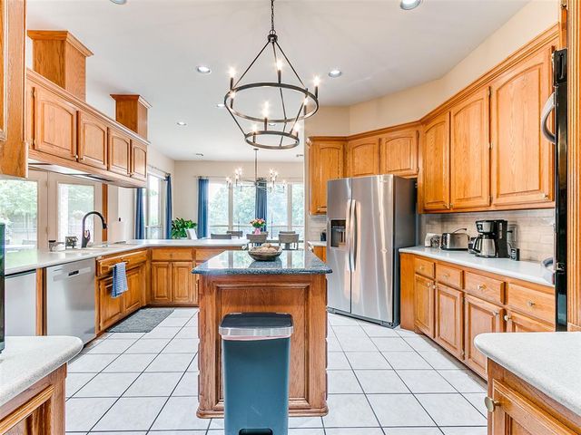 1701 SW 38th Street, Moore, OK 73160