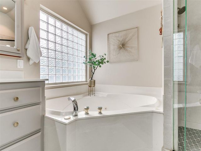 1701 SW 38th Street, Moore, OK 73160