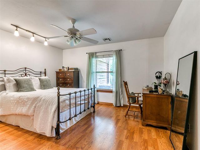 1701 SW 38th Street, Moore, OK 73160