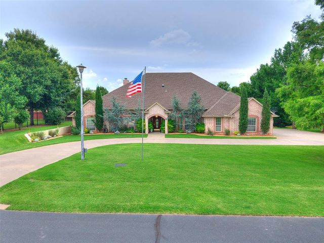 1701 SW 38th Street, Moore, OK 73160