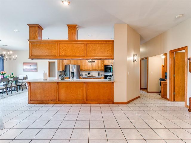 1701 SW 38th Street, Moore, OK 73160