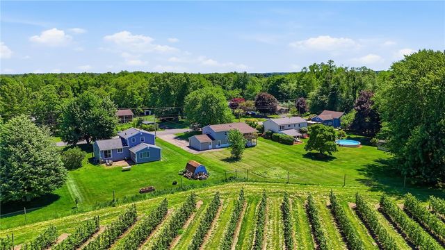 7531 Salmon Creek Road, Williamson, NY 14589
