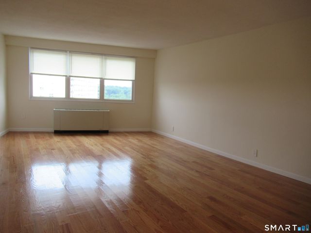 2600 Park Avenue 10Y, Bridgeport, CT 06604