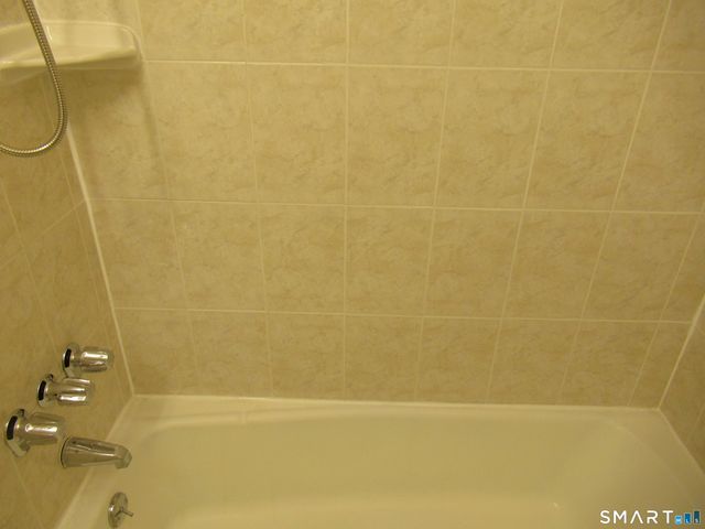 2600 Park Avenue 10Y, Bridgeport, CT 06604