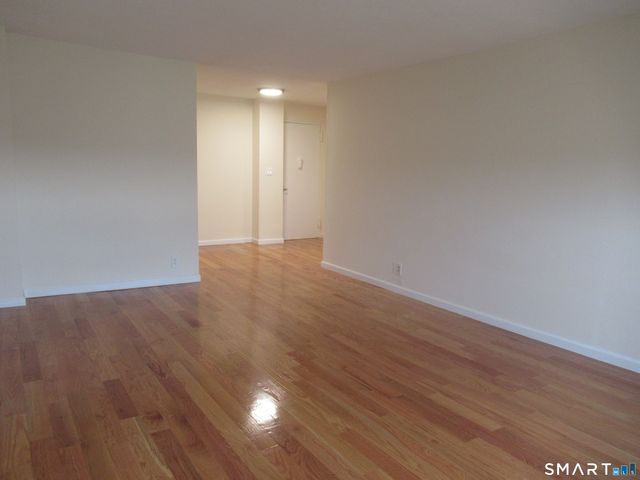 2600 Park Avenue 10Y, Bridgeport, CT 06604