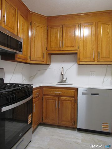 2600 Park Avenue 10Y, Bridgeport, CT 06604