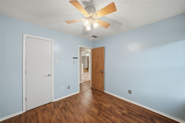 1129 W Hills Terrace, Saginaw, TX 76179