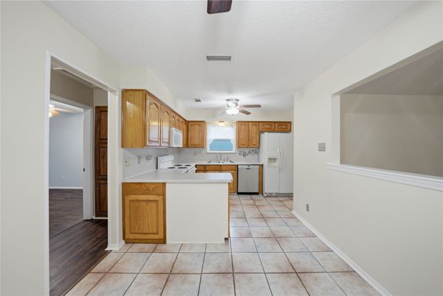 1129 W Hills Terrace, Saginaw, TX 76179