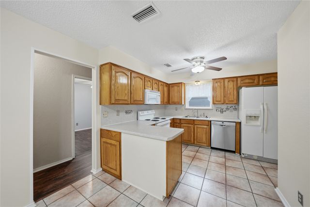 1129 W Hills Terrace, Saginaw, TX 76179