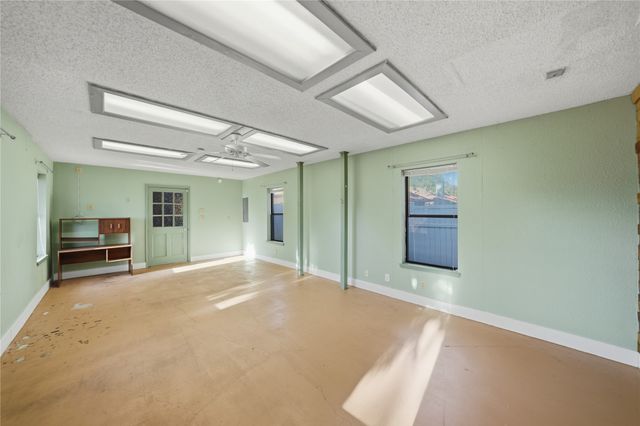 1129 W Hills Terrace, Saginaw, TX 76179