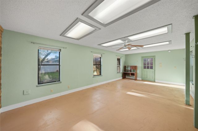 1129 W Hills Terrace, Saginaw, TX 76179