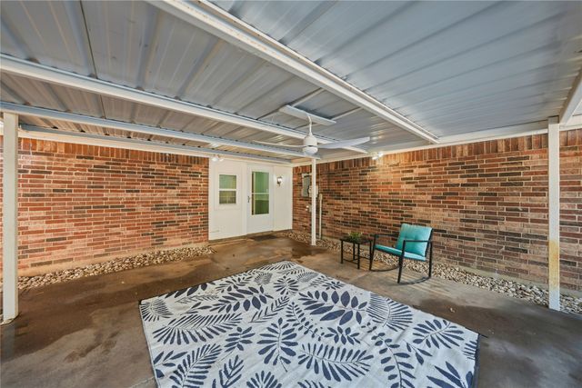 1129 W Hills Terrace, Saginaw, TX 76179