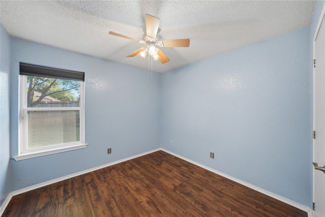 1129 W Hills Terrace, Saginaw, TX 76179