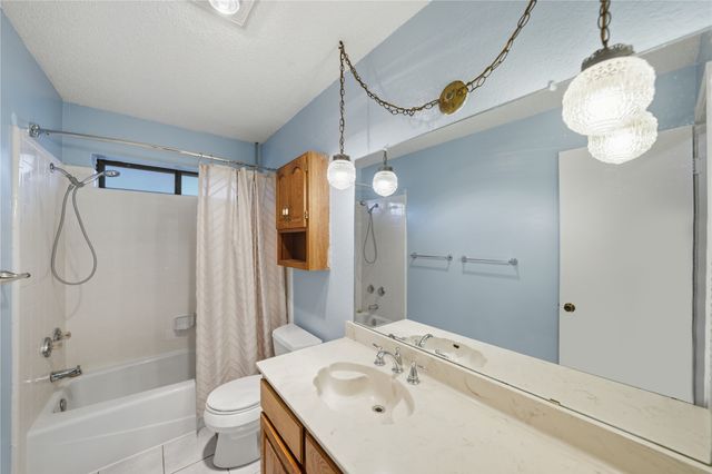 1129 W Hills Terrace, Saginaw, TX 76179