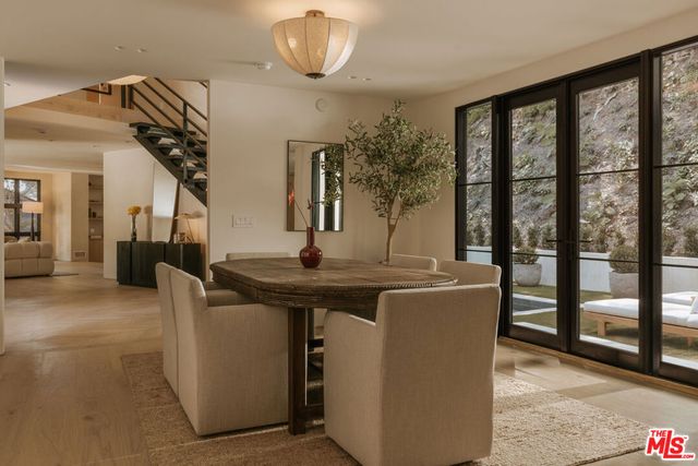 1417 Bluebird Avenue, Los Angeles, CA 90069