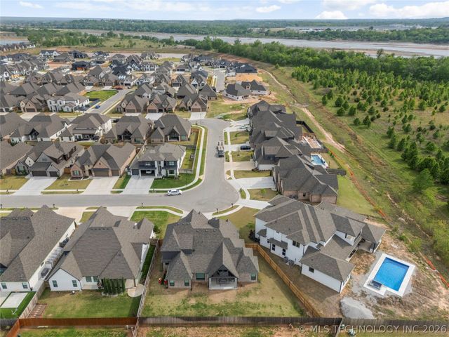 5307 E 125th Street S, Bixby, OK 74008