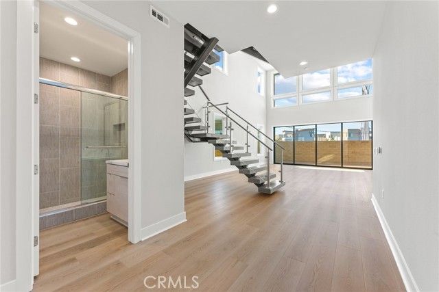 209 Stage, Irvine, CA 92618