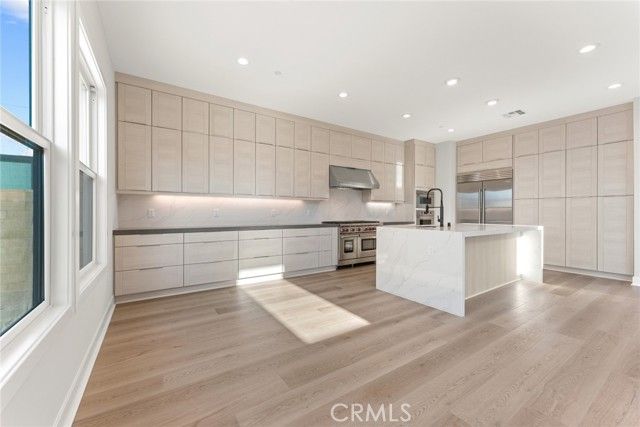 209 Stage, Irvine, CA 92618