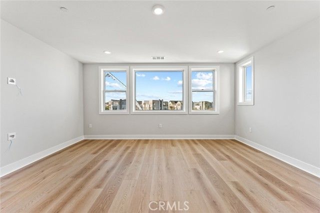 209 Stage, Irvine, CA 92618