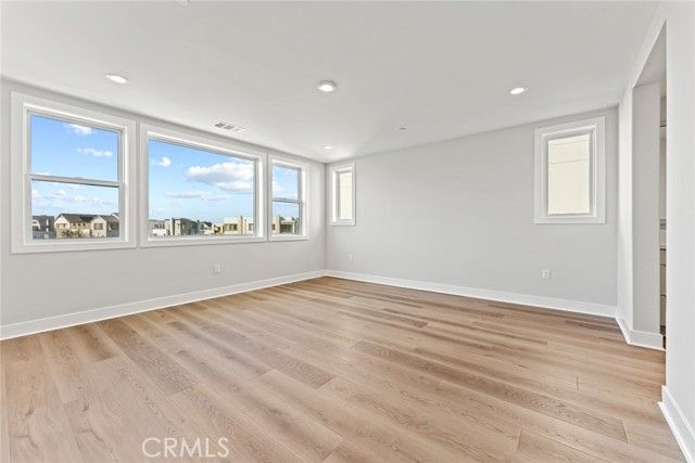 209 Stage, Irvine, CA 92618