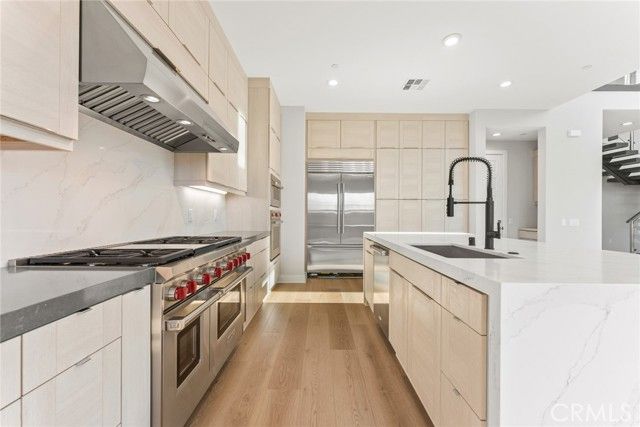 209 Stage, Irvine, CA 92618