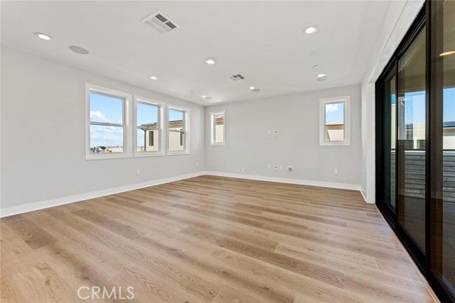 209 Stage, Irvine, CA 92618