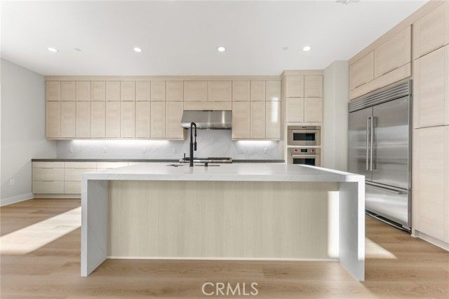 209 Stage, Irvine, CA 92618