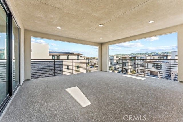 209 Stage, Irvine, CA 92618