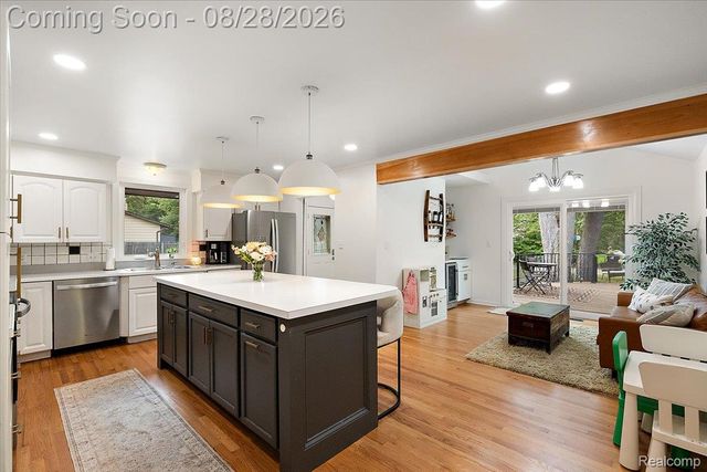 7710 Richardson Road, West Bloomfield Charter Township, MI 48323