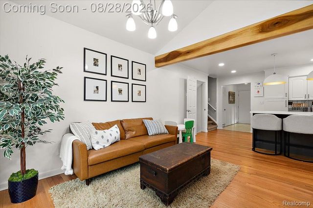 7710 Richardson Road, West Bloomfield Charter Township, MI 48323