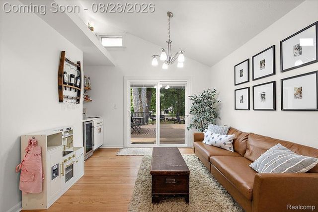 7710 Richardson Road, West Bloomfield Charter Township, MI 48323