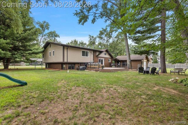 7710 Richardson Road, West Bloomfield Charter Township, MI 48323