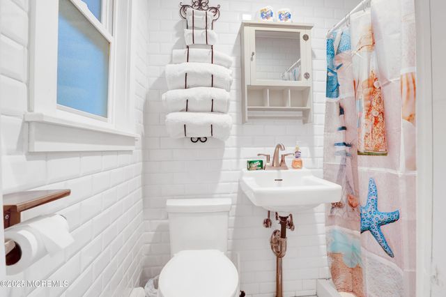 54 5th Street, A, Highlands, NJ 07732