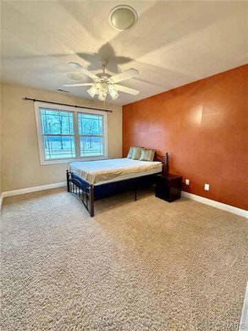 1327 Iron Gate, Greenville, IL 62246