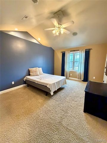 1327 Iron Gate, Greenville, IL 62246