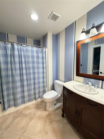 1327 Iron Gate, Greenville, IL 62246