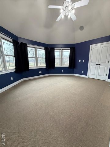 1327 Iron Gate, Greenville, IL 62246