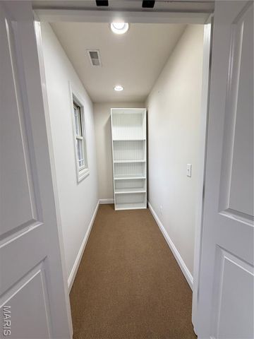 1327 Iron Gate, Greenville, IL 62246