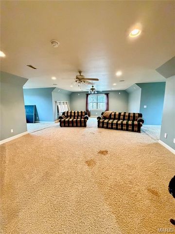 1327 Iron Gate, Greenville, IL 62246