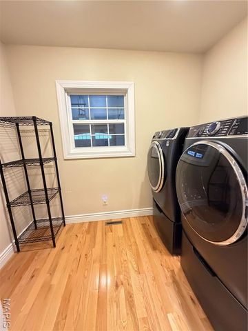 1327 Iron Gate, Greenville, IL 62246